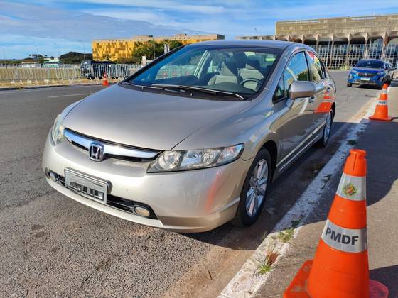 HONDA CIVIC 1.8 LXS 16V GASOLINA 4P MANUAL HONDA CIVIC 1.8 LXS 16V GASOLINA 4P MANUAL